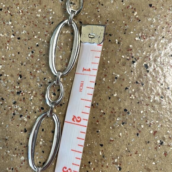 Trifari Crown Silver Oval Mixed Size Chain Link Necklace - Picture 7 of 9